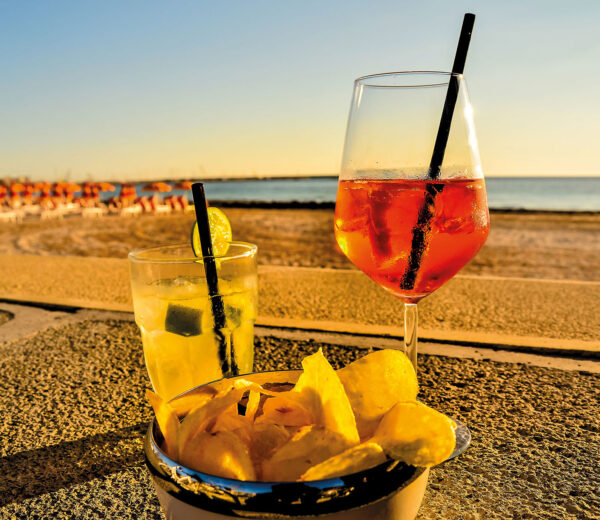 Szklana płyta ochronna na kuchenkę - plaża,drink