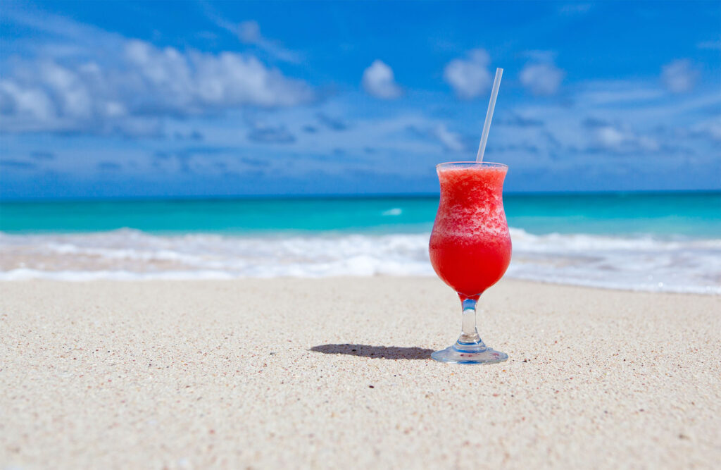 Szklana płyta ochronna na kuchenkę - plaża,drink