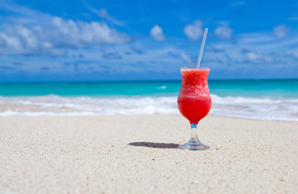 Szklana płyta ochronna na kuchenkę - plaża,drink