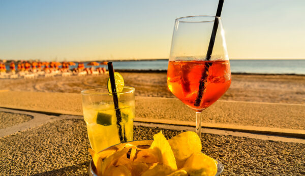 Szklana płyta ochronna na kuchenkę - plaża,drink